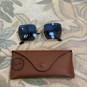 Women’s Polarized Ray Bans